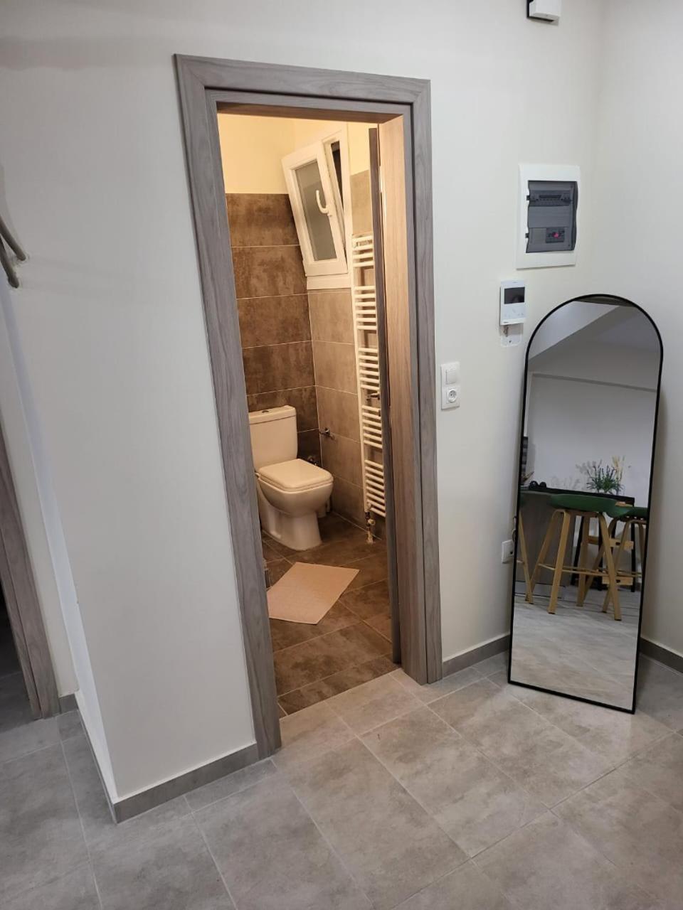 Apartment Now, Kolonaki
